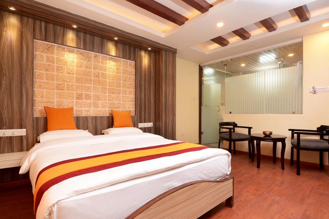 Maya Boutique Hotel Катманду Экстерьер фото