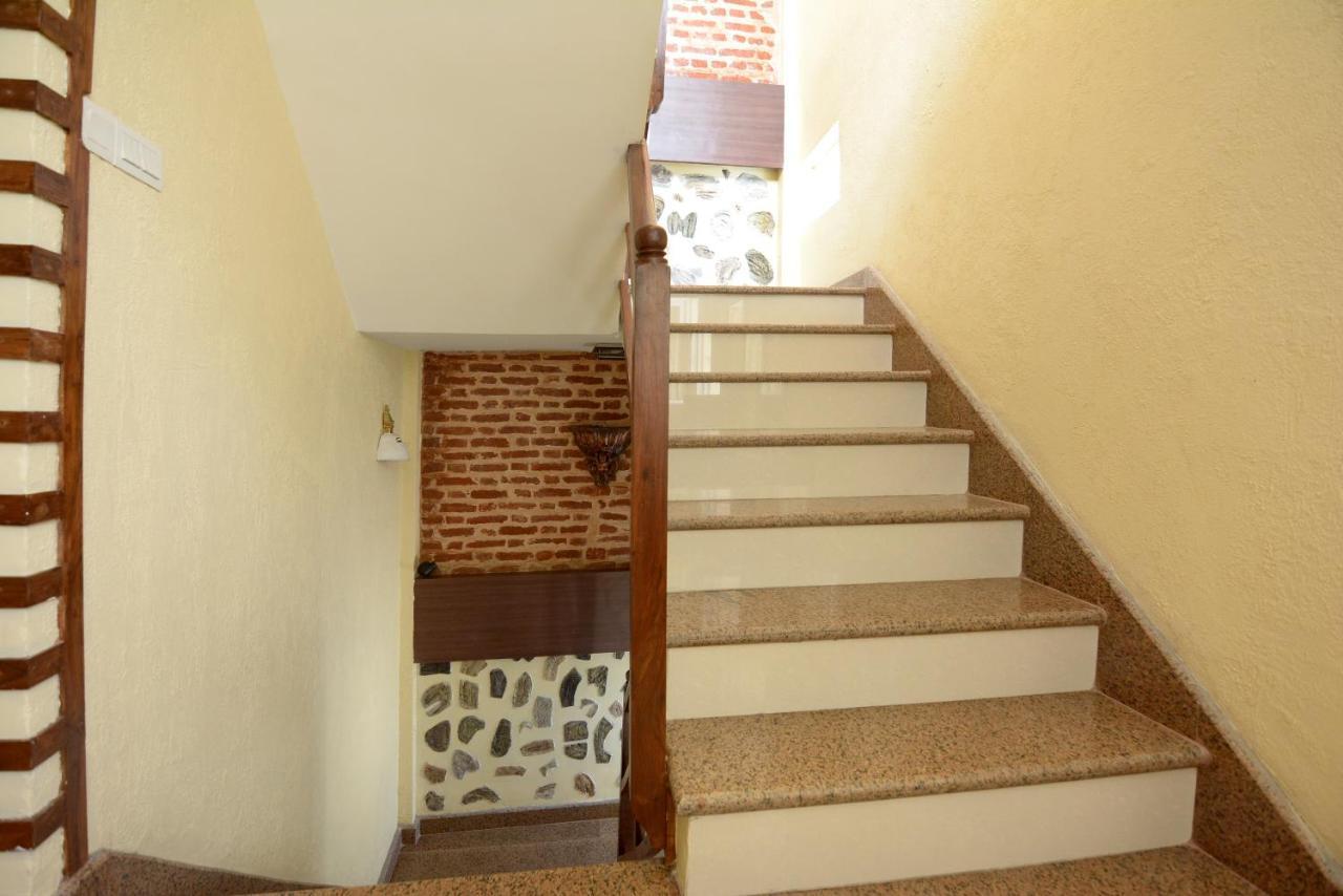 Maya Boutique Hotel Катманду Экстерьер фото